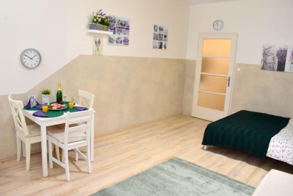 Apartment In Prag Exterior foto